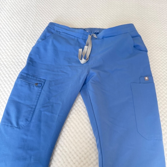 Figs scrub pants small petite - Picture 2 of 4